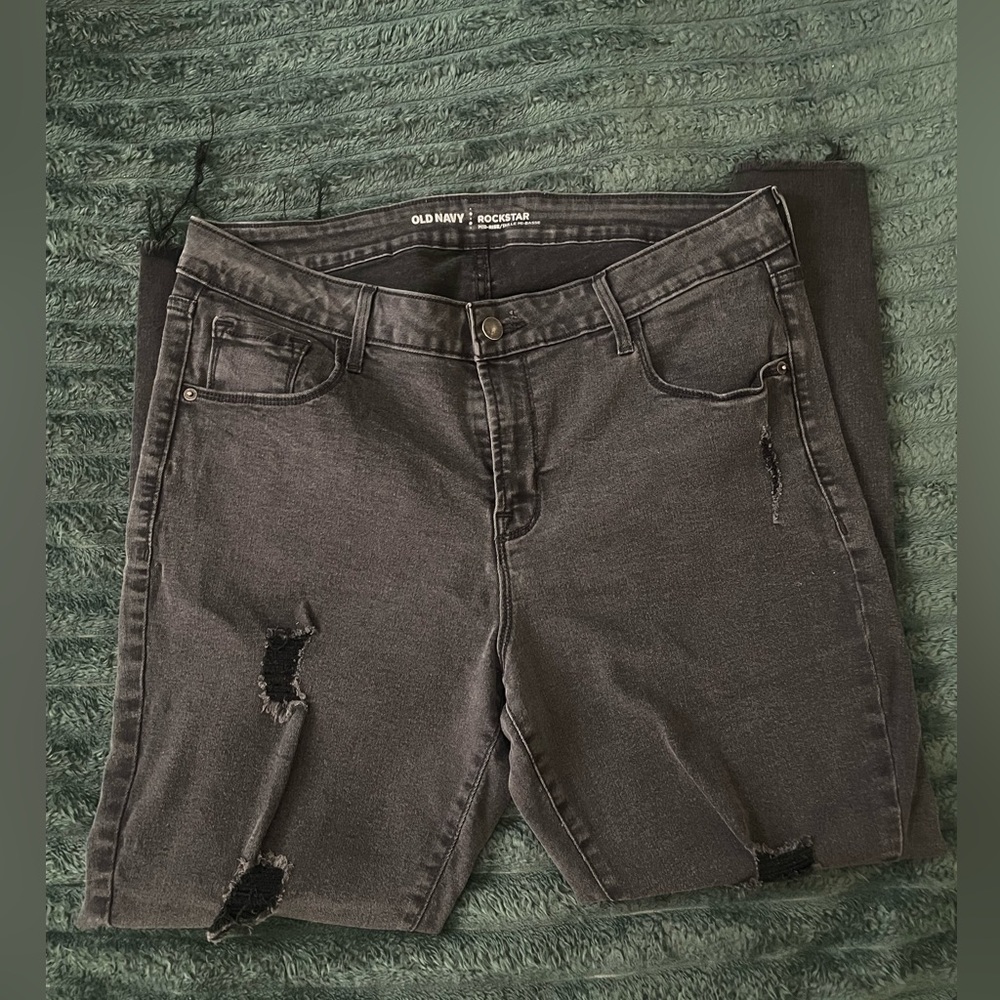 Old Navy Rock Star Mid-rise Distressed Skinny Jeans, size 16